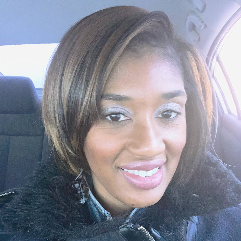 Meet your Posher, Yontine